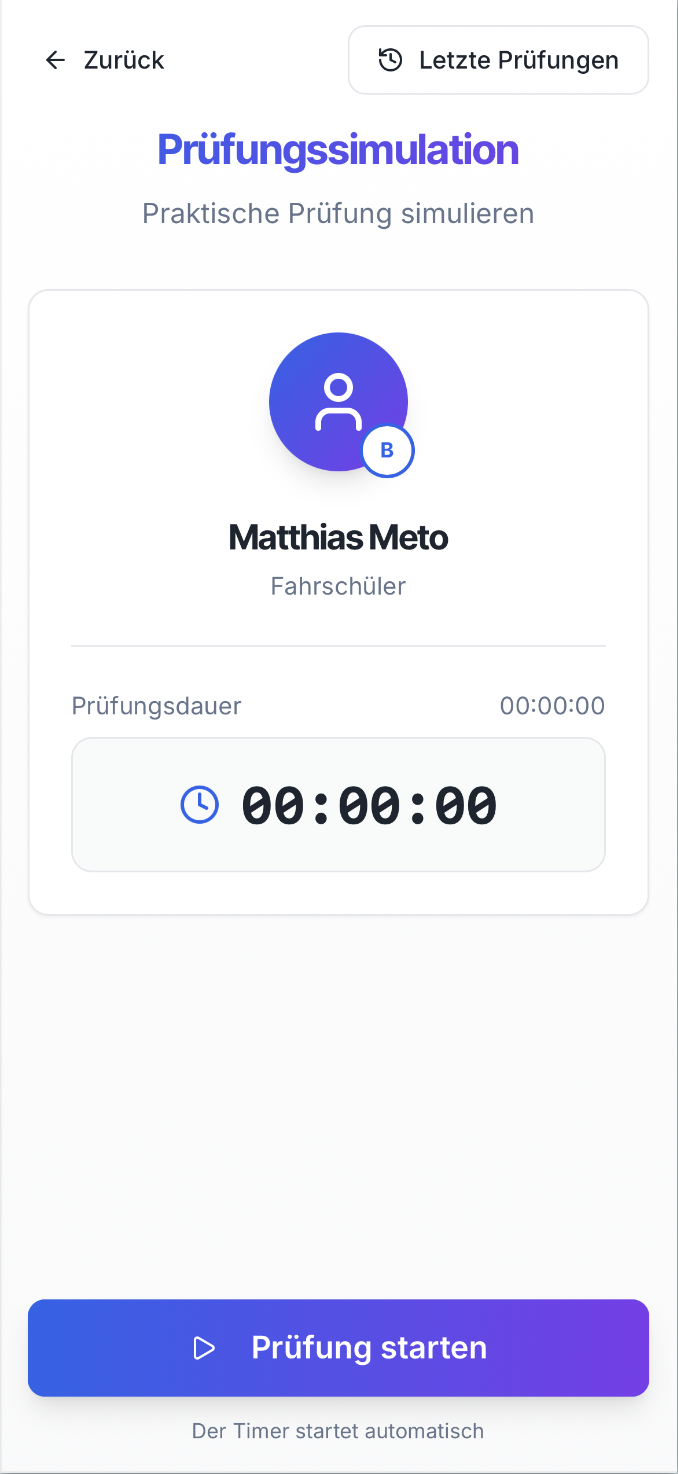 Startscreen der Prüfungssimulation mit Fahrschüler und Timer